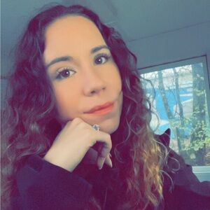 Meet your Posher, Gabby